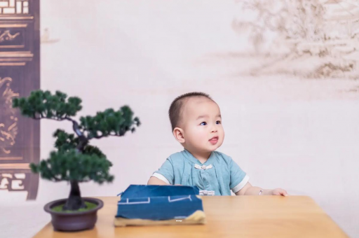 博兴宝宝什么时候攒肚