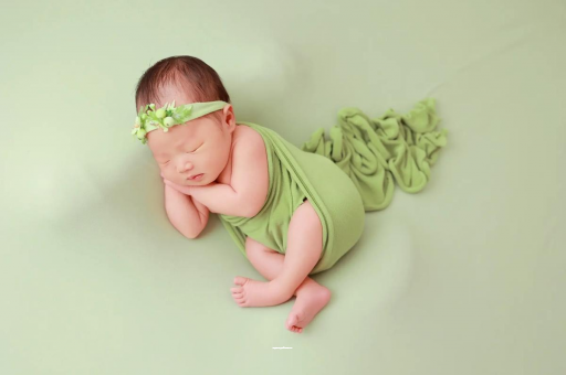 博兴八个月宝宝老是使劲